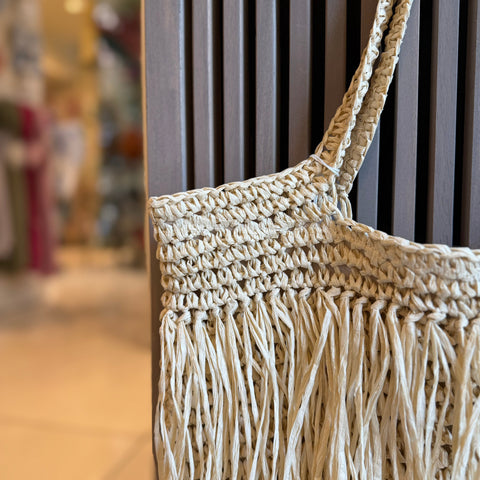 Bomboniera Fiori di Lena Estate Bag in Rafia con Fiore Bianco